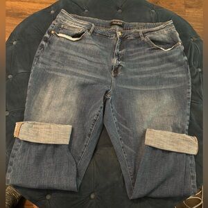 Judy Blue boyfriend jeans- size 24